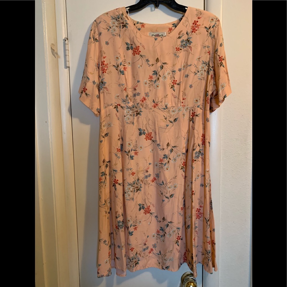 Cute dress peach with flowers size 14 Katy D